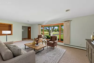 7631 W 5 Mile Rd, Racine, WI 53126 - Photo 9