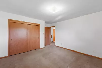 7631 W 5 Mile Rd, Racine, WI 53126 - Photo 23