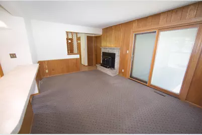 10520 W Monastery Dr, Franklin, WI 53132 - Photo 11