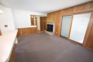 10520 W Monastery Dr, Franklin, WI 53132 - Photo 11