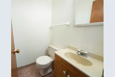 10520 W Monastery Dr, Franklin, WI 53132 - Photo 13