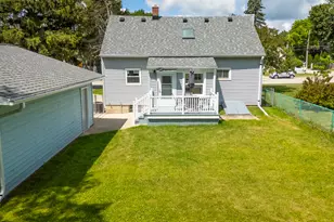 1006 13th Ave, Grafton, WI 53024 - Photo 5