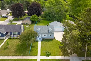 1006 13th Ave, Grafton, WI 53024 - Photo 9