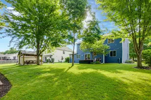 2549 Fox River Pkwy, Waukesha, WI 53189 - Photo 27