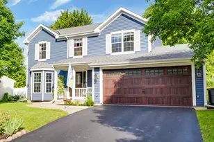 2549 Fox River Pkwy, Waukesha, WI 53189 - Photo 3