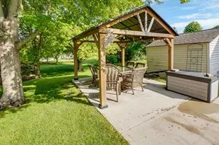 2549 Fox River Pkwy, Waukesha, WI 53189 - Photo 31