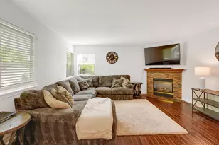 2549 Fox River Pkwy, Waukesha, WI 53189 - Photo 5