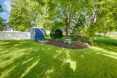 2549  Fox River Pkwy, Waukesha, WI 53189 - Photo 29