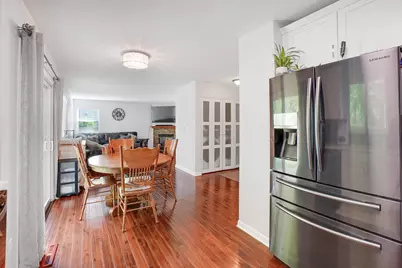 2549  Fox River Pkwy, Waukesha, WI 53189 - Photo 7