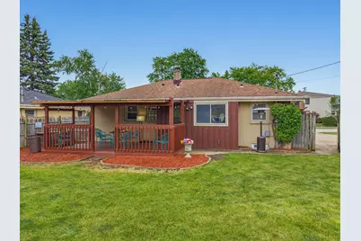 N89W15350  Cleveland Ave, Menomonee Falls, WI 53051 - Photo 23