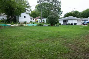 11634 W Dearbourn Ave, Wauwatosa, WI 53226 - Photo 5