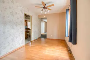 11634 W Dearbourn Ave, Wauwatosa, WI 53226 - Photo 13