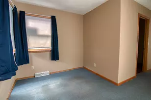11634 W Dearbourn Ave, Wauwatosa, WI 53226 - Photo 17