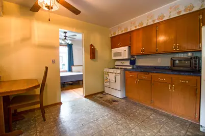 11634 W Dearbourn Ave, Wauwatosa, WI 53226 - Photo 7