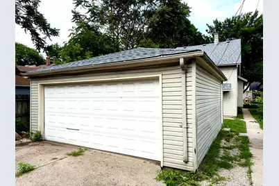 1323 S 37th St, Milwaukee, WI 53215 - Photo 3