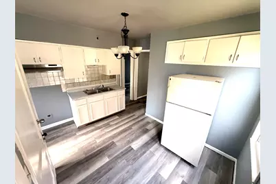 1323 S 37th St, Milwaukee, WI 53215 - Photo 11