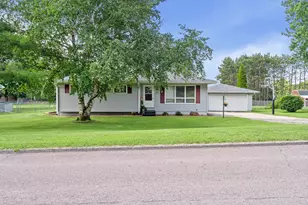 734 Juline Way, Onalaska, WI 54650 - Photo 1
