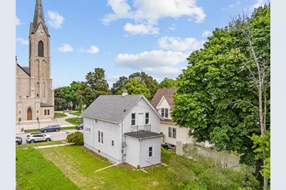 813  Huron Ave, Sheboygan, WI 53081 - Photo 23