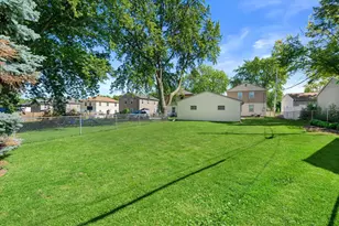 4714 W Howard Ave, Milwaukee, WI 53220 - Photo 3