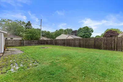 6902  Brian Dr, Racine, WI 53402 - Photo 23