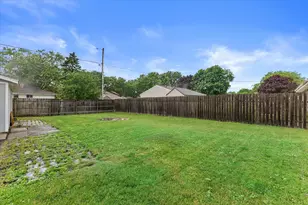 6902 Brian Dr, Racine, WI 53402 - Photo 23