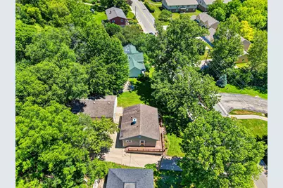 608 W Capitol Dr, Hartland, WI 53029 - Photo 49