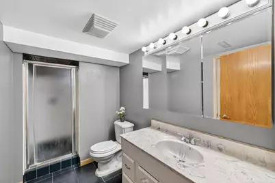608 W Capitol Dr, Hartland, WI 53029 - Photo 27