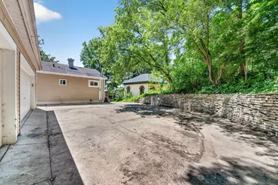 608 W Capitol Dr, Hartland, WI 53029 - Photo 39
