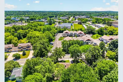 608 W Capitol Dr, Hartland, WI 53029 - Photo 51