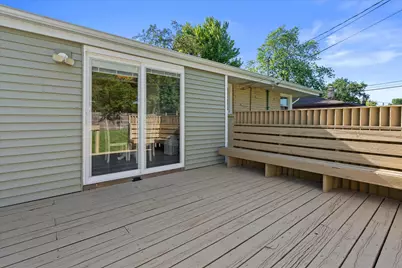 W148N8416  Albert Pl, Menomonee Falls, WI 53051 - Photo 25