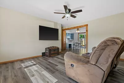 W148N8416  Albert Pl, Menomonee Falls, WI 53051 - Photo 5