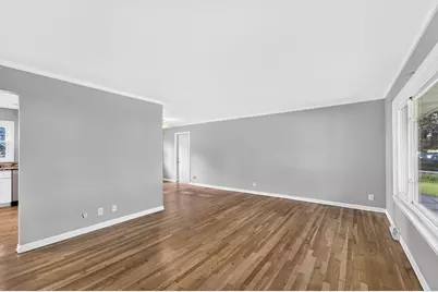 W172N9256  Shady Ln, Menomonee Falls, WI 53051 - Photo 7
