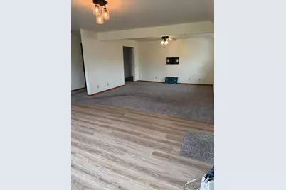 610 E Wisconsin St #610 1/2, Delavan, WI 53115 - Photo 9