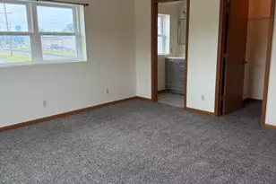 610 E Wisconsin St, Delavan, WI 53115 - Photo 13
