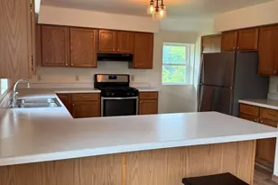 610 E Wisconsin St, Delavan, WI 53115 - Photo 5