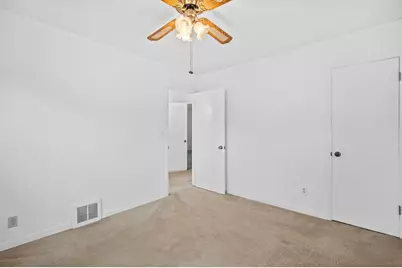 3762 N 73rd St, Milwaukee, WI 53216 - Photo 7