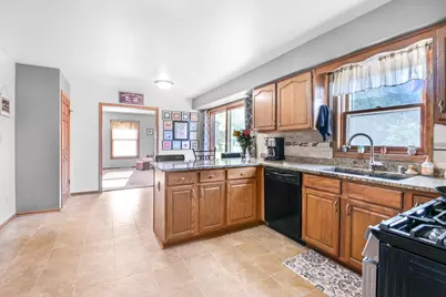 N172W20516  Hazelwood Ln, Jackson, WI 53037 - Photo 3