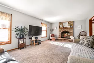 N172W20516 Hazelwood Ln, Jackson, WI 53037 - Photo 7