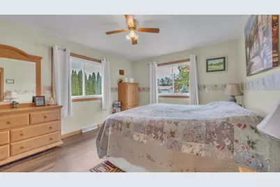 122  Foxglove Ln, Sheboygan Falls, WI 53085 - Photo 11