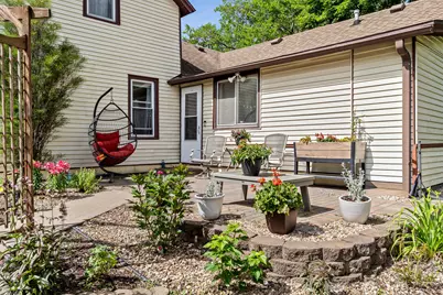 611  Monroe St, Onalaska, WI 54650 - Photo 23