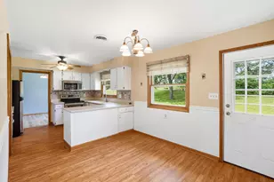 4514 Ridgecrest Dr, Racine, WI 53403 - Photo 11
