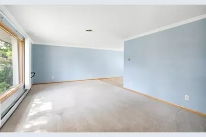 4514  Ridgecrest Dr, Racine, WI 53403 - Photo 5