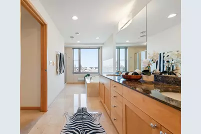 923 E Kilbourn Ave #2003, Milwaukee, WI 53202 - Photo 25