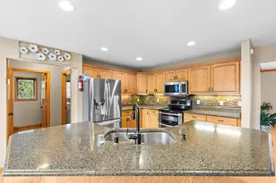 13600 W Eagle Trace, New Berlin, WI 53151 - Photo 15