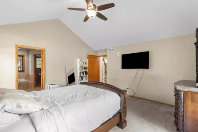 13600 W Eagle Trace Trce, New Berlin, WI 53151 - Photo 19