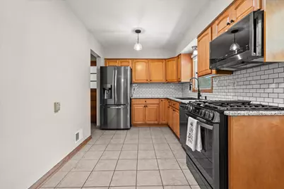 N64W14161  Lincoln Ln, Menomonee Falls, WI 53051 - Photo 11