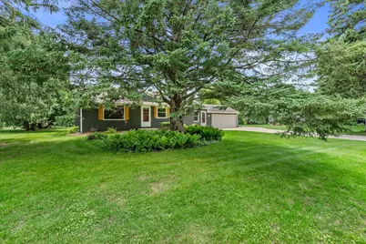 N64W14161  Lincoln Ln, Menomonee Falls, WI 53051 - Photo 35