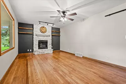 N64W14161  Lincoln Ln, Menomonee Falls, WI 53051 - Photo 3