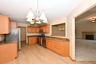 N57W24093 N Sycamore Cir, Sussex, WI 53089 - Photo 23