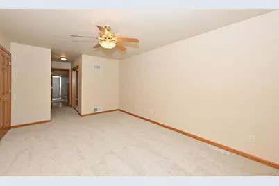 N57W24093 N Sycamore Cir, Sussex, WI 53089 - Photo 17